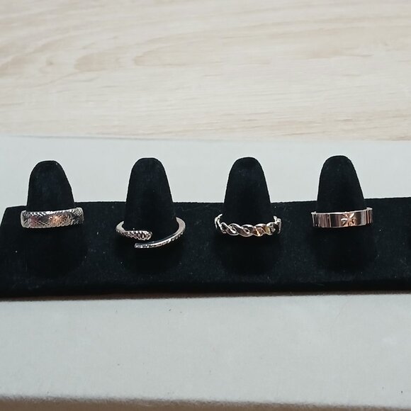 NWOT Set of 4 Fashion Jewelry Silver/White Tone Slim Womens Rings Adjust. #4 - Picture 3 of 11